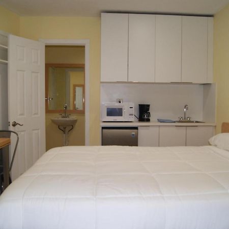 Private Studio Two Miles From Hard Rock Stadium Miami Gardens Extérieur photo