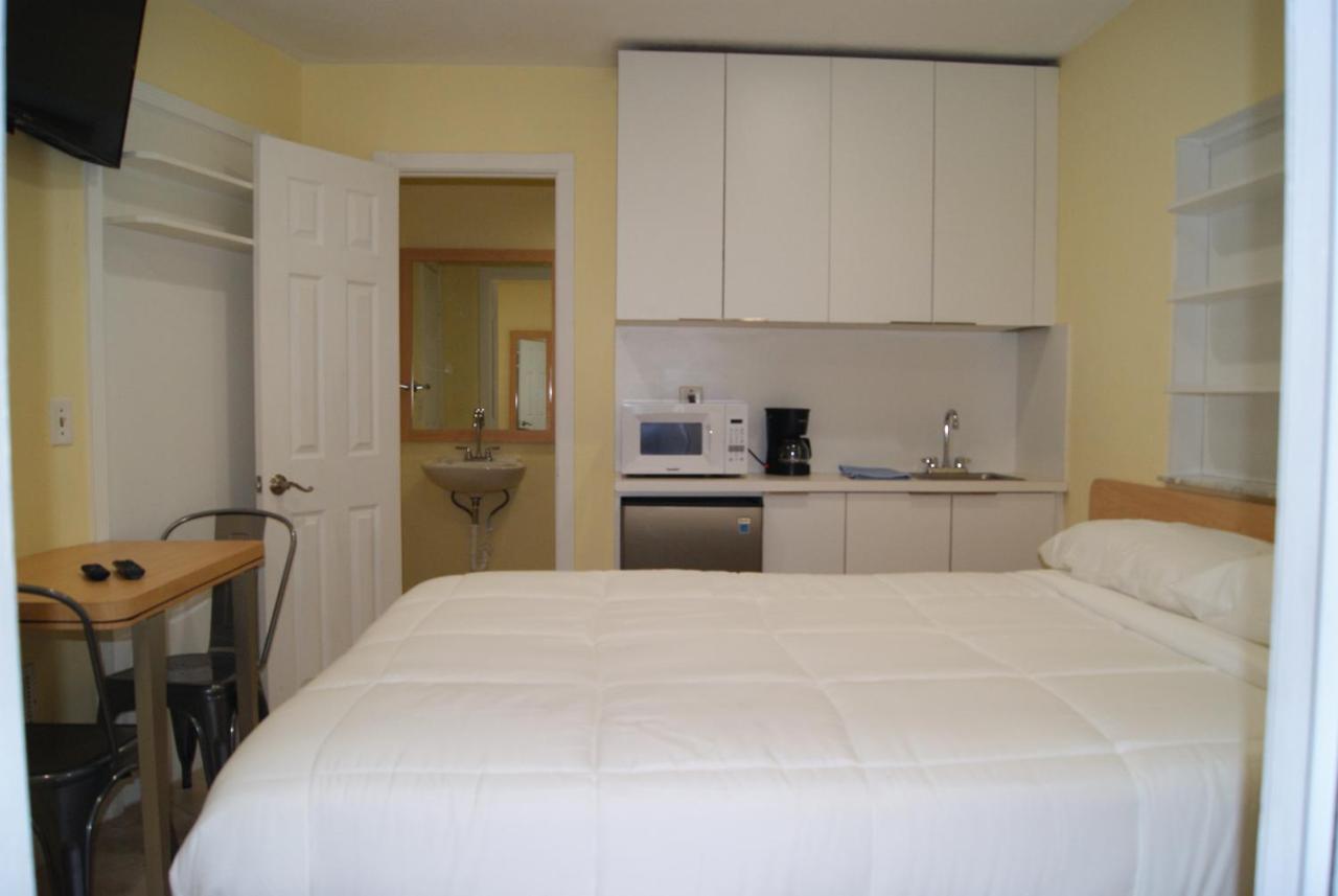 Private Studio Two Miles From Hard Rock Stadium Miami Gardens Extérieur photo