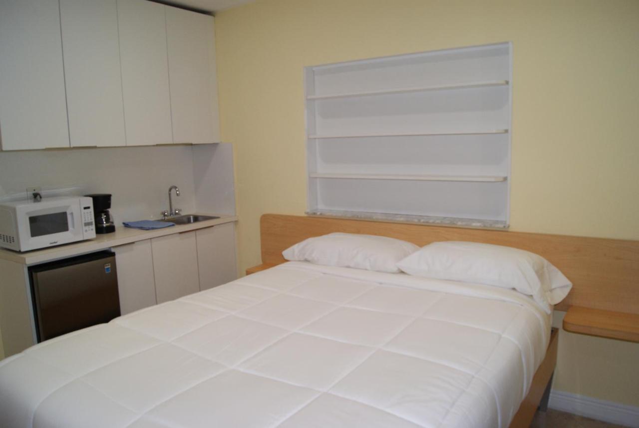 Private Studio Two Miles From Hard Rock Stadium Miami Gardens Extérieur photo